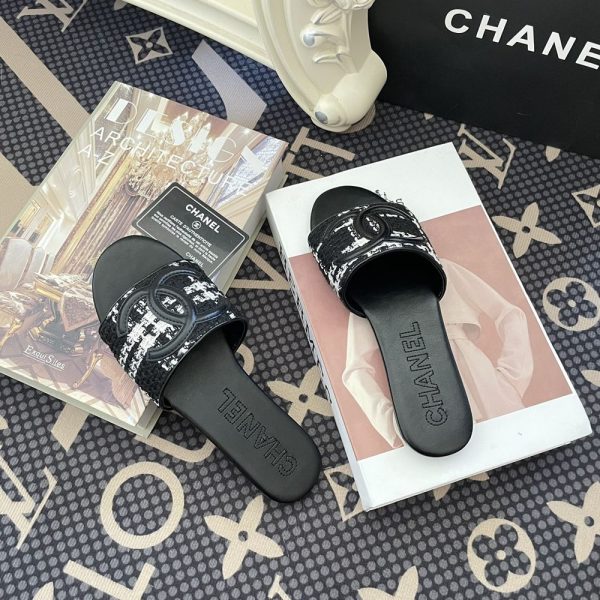 New Collection Chanel Shoes 056