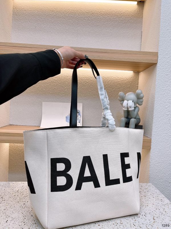 New Collection Balenciaga Bag 006