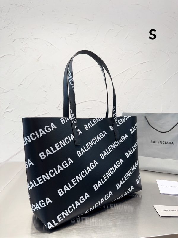 New Collection Balenciaga Bag 011