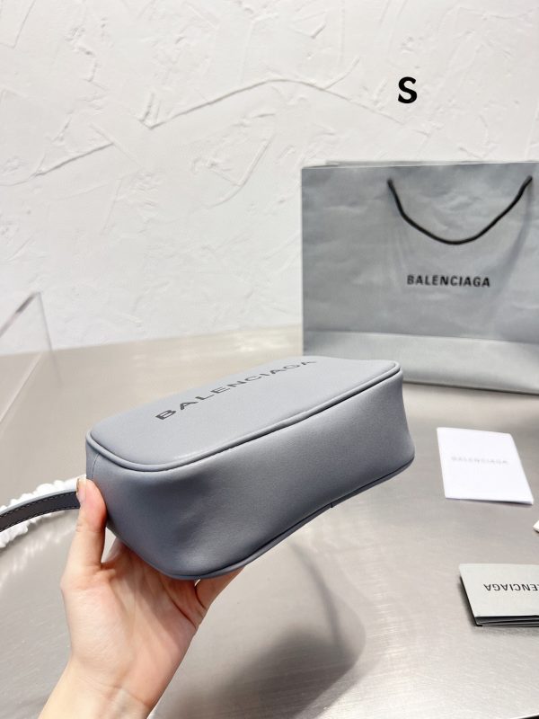 New Collection Balenciaga Bag 046