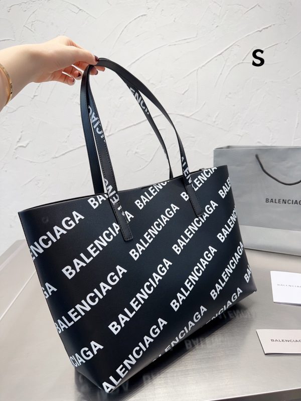 New Collection Balenciaga Bag 011