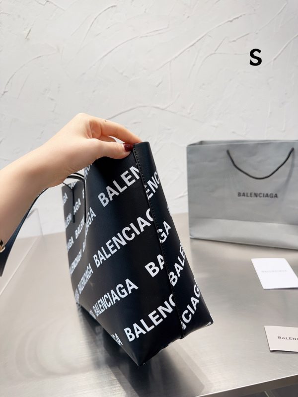 New Collection Balenciaga Bag 011