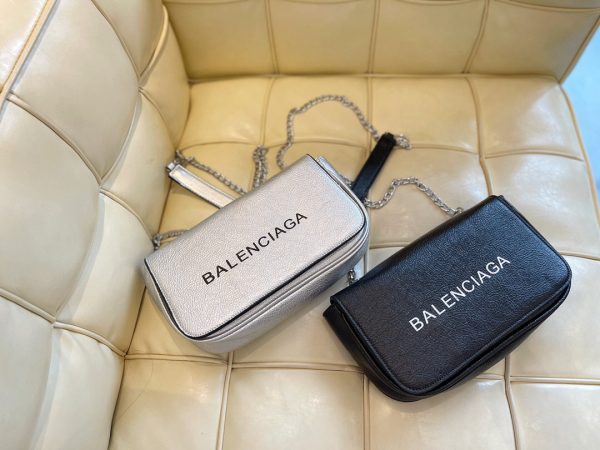 New Collection Balenciaga Bag 050