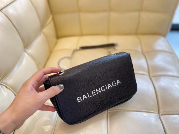 New Collection Balenciaga Bag 050