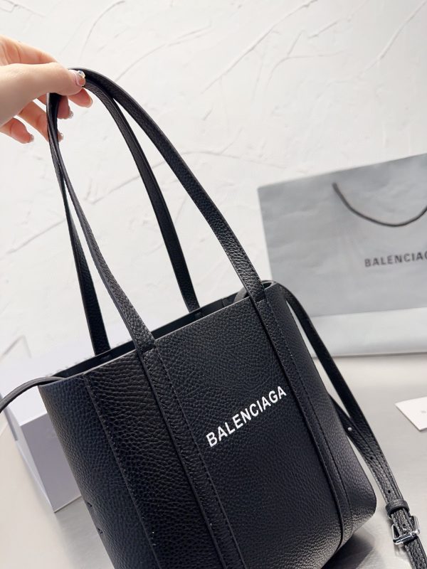 New Collection Balenciaga Bag 023