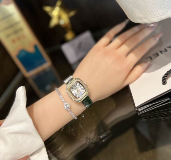 New Collection Cartier Watch 046