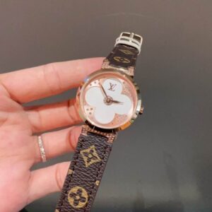 LV watch 57 (5) 1695342