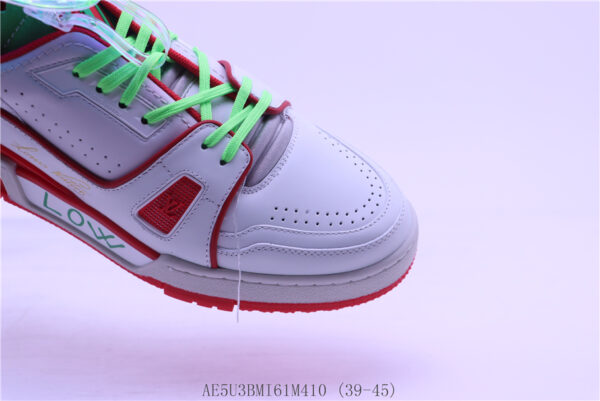 New Collection LV Trainer 102