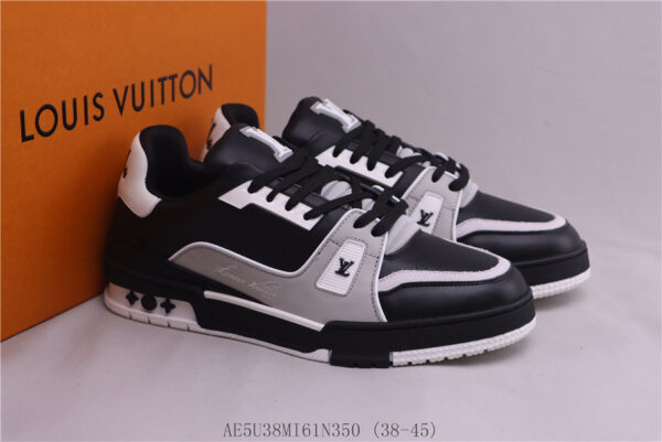 New Collection LV Trainer 072