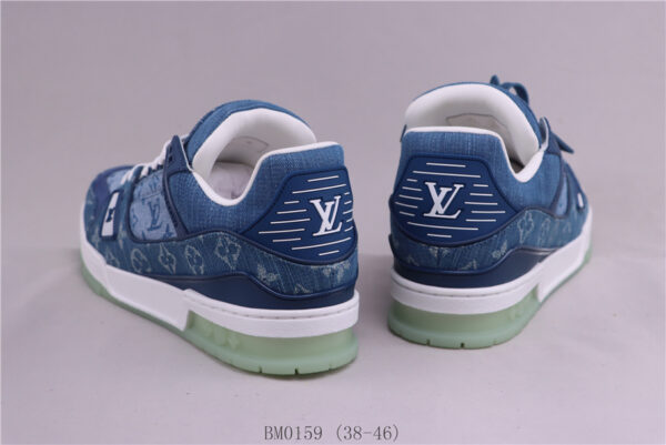 New Collection LV Trainer 071