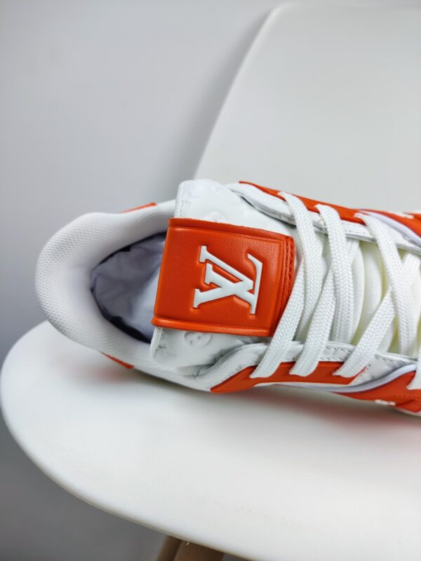 New Collection LV Trainer 033