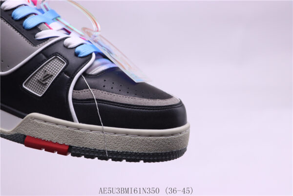 New Collection LV Trainer 083