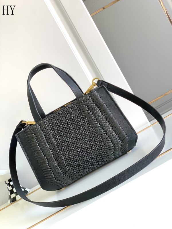 New Collection Valentino Bag 22