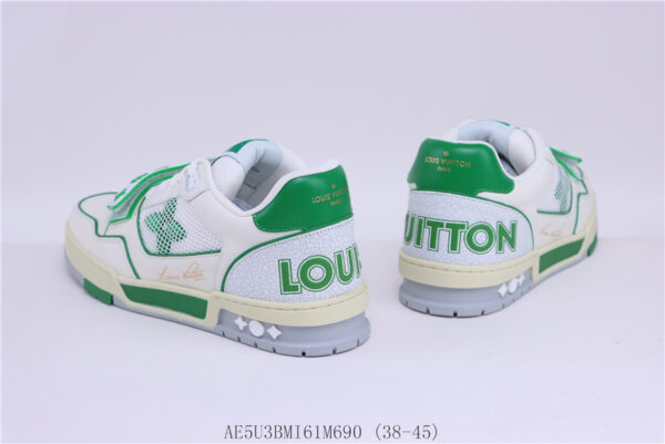 New Collection LV Trainer 091