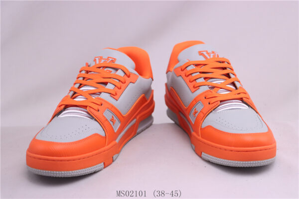 New Collection LV Trainer 056