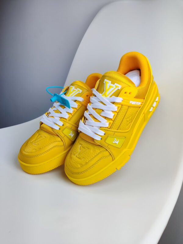 New Collection LV Trainer 023