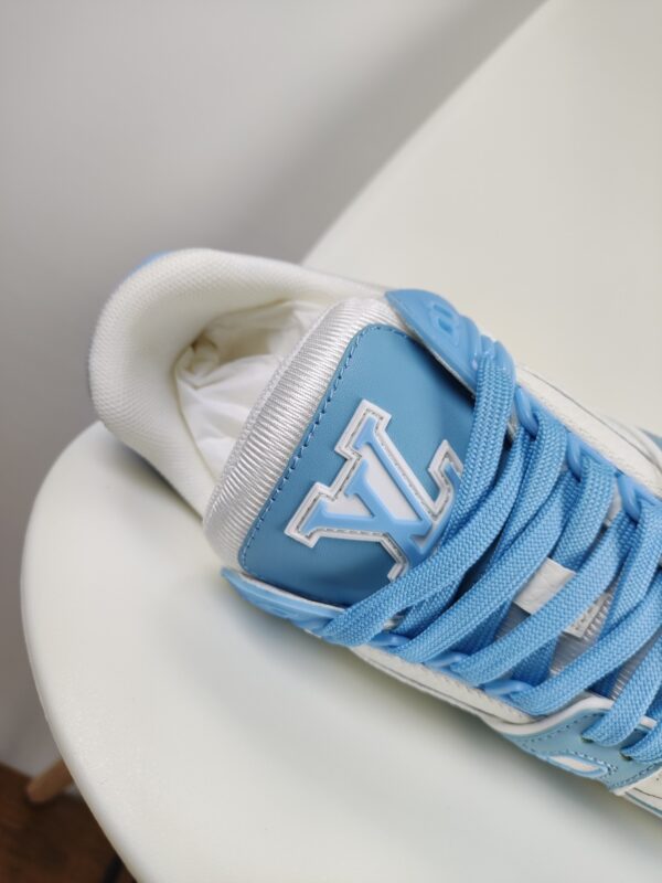 New Collection LV Trainer 049