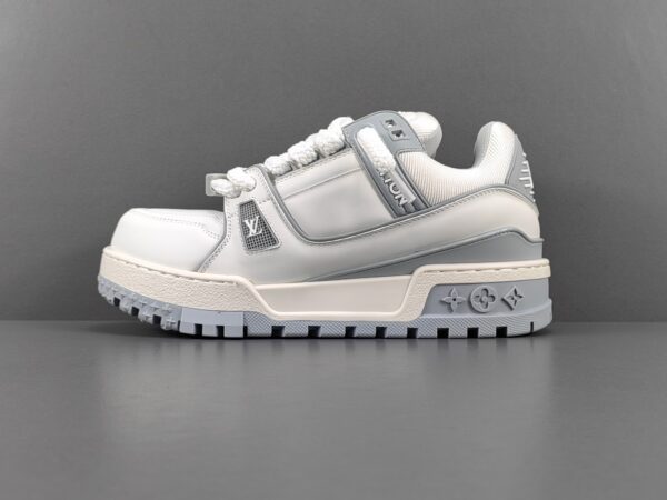 New Collection LV Trainer Maxi 002