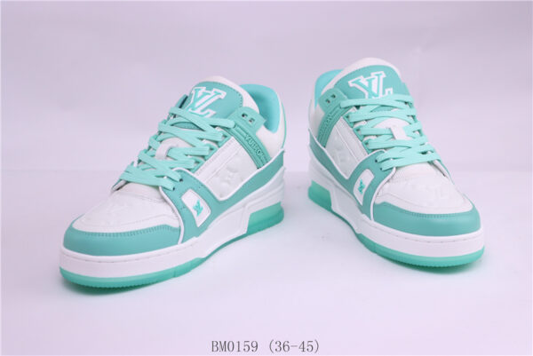 New Collection LV Trainer 074