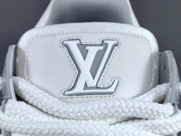 New Collection LV Trainer Maxi 002