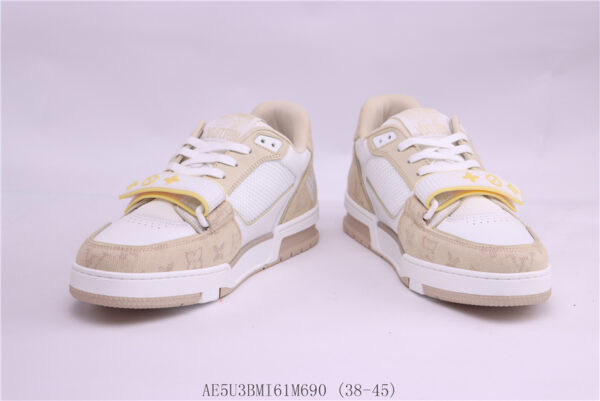 New Collection LV Trainer 081