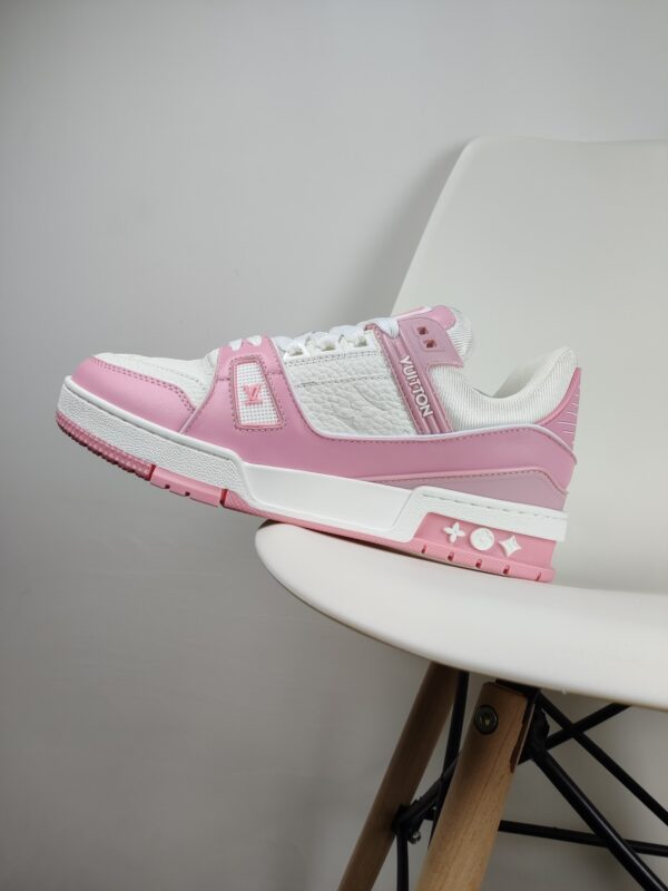 New Collection LV Trainer 050