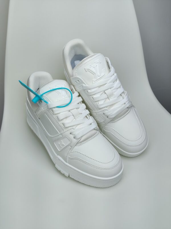 New Collection LV Trainer 003