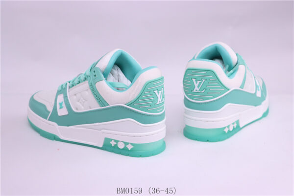 New Collection LV Trainer 074