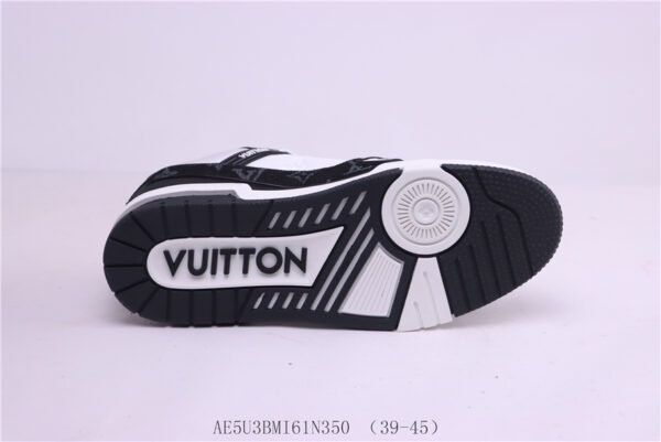 New Collection LV Trainer 086