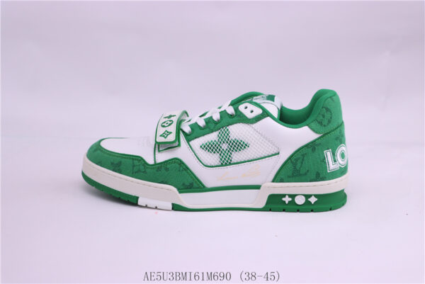 New Collection LV Trainer 079