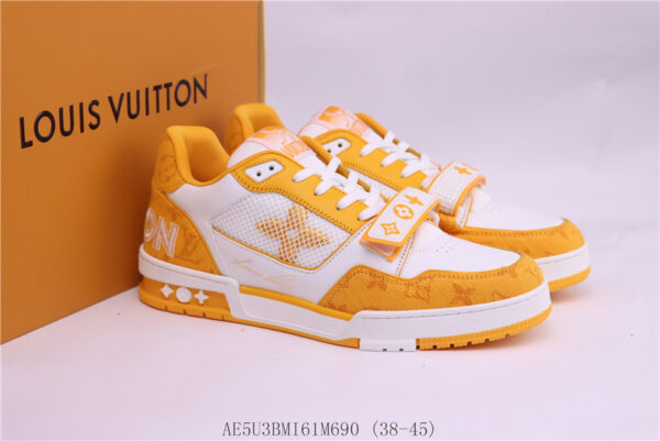 New Collection LV Trainer 082