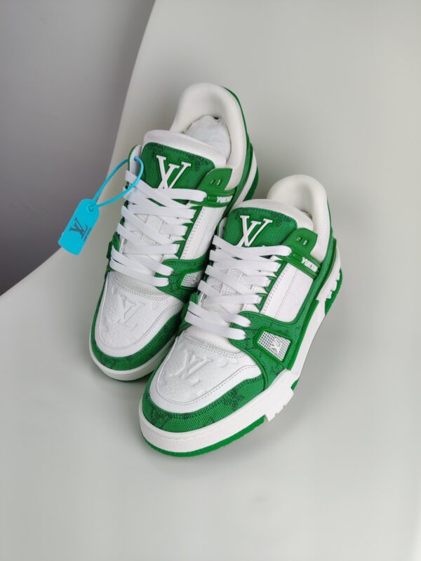 New Collection LV Trainer 008