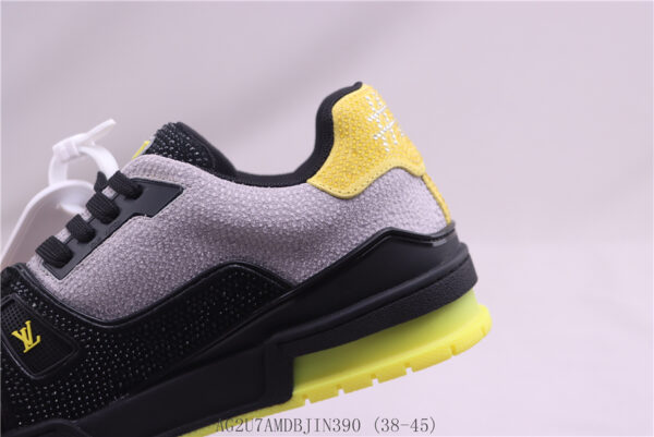 New Collection LV Trainer 066