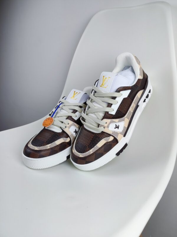 New Collection LV Trainer 034