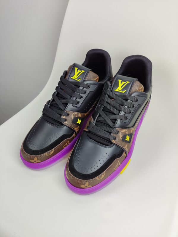 New Collection LV Trainer 001