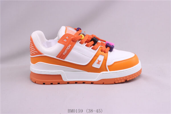 New Collection LV Trainer 064