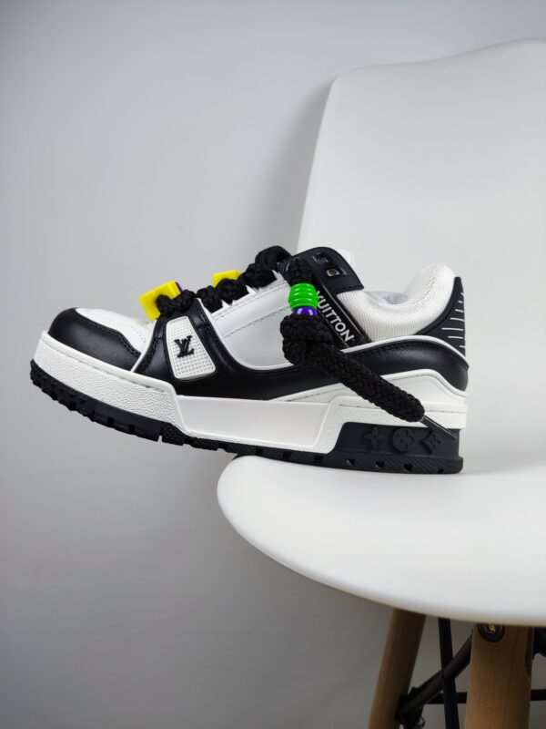 New Collection LV Trainer 019