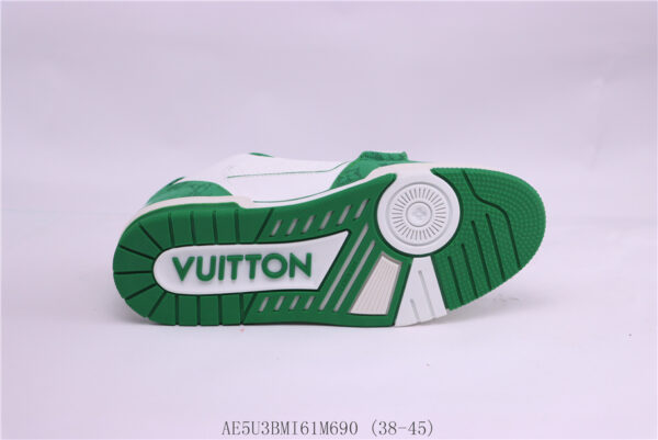 New Collection LV Trainer 079