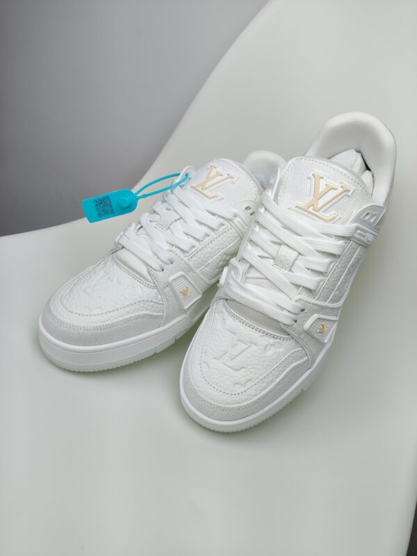 New Collection LV Trainer 054