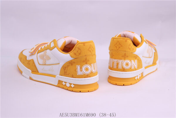 New Collection LV Trainer 082