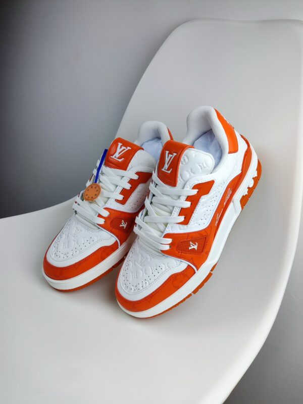 New Collection LV Trainer 033