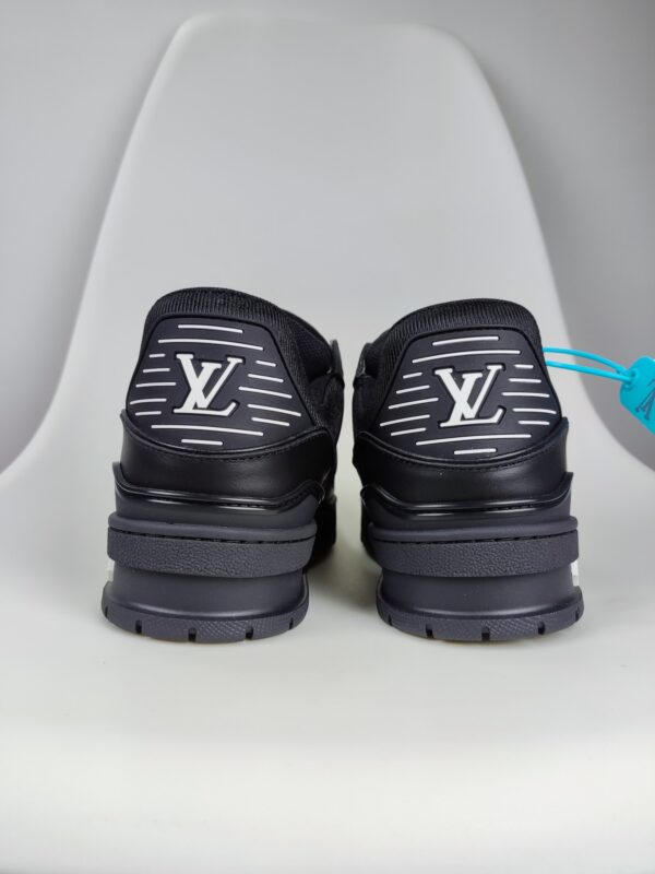 New Collection LV Trainer 021