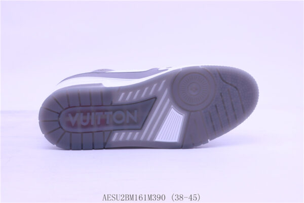 New Collection LV Trainer 094