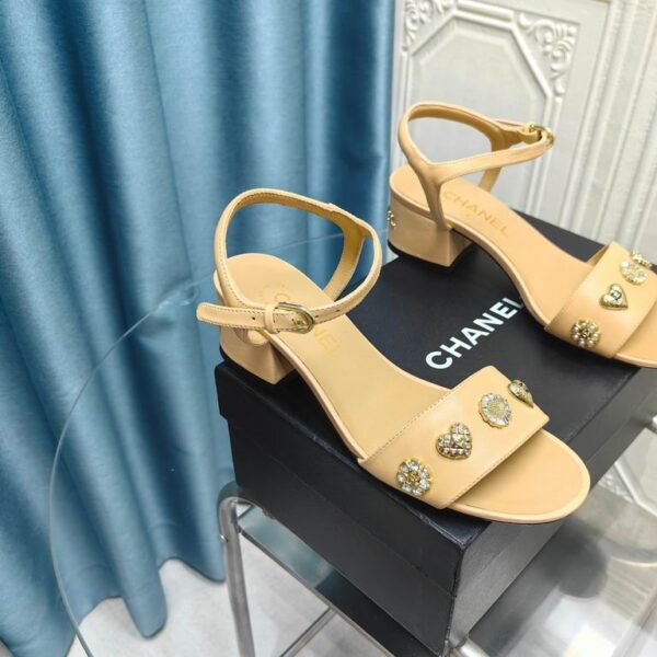 New Collection Chanel Shoes 210