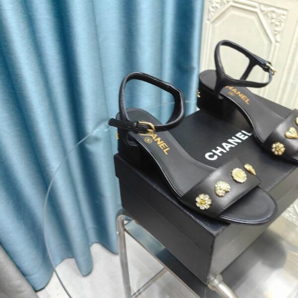 New Collection Chanel Shoes 210