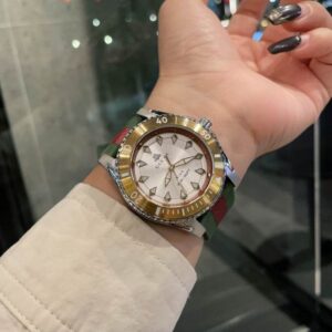 Gucci 40mm 13 (44) 1869723