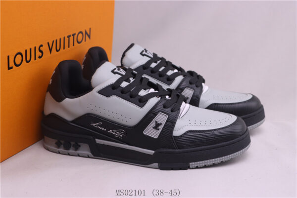 New Collection LV Trainer 059