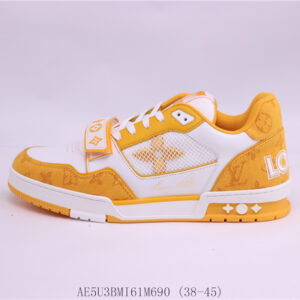 New Collection LV Trainer 082