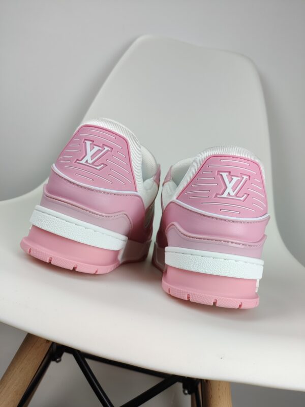 New Collection LV Trainer 050