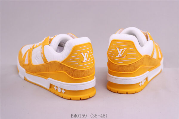 New Collection LV Trainer 070